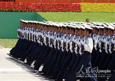 紀念2004年駐港部隊閱兵，英勇威武的展示，紀念2004年駐港部隊閱兵，英勇威武的壯麗展示